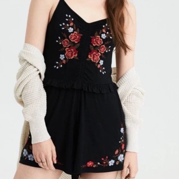 American Eagle Outfitters One Piece Romper Medium Black Red Stretch Floral Embro - Picture 1 of 14